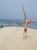 Гимнастка с голой загорелой попой на пляже (12 фото), фото 9