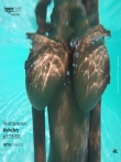 Красивая негритянка с огромными натуральными сиськами под водой, фото 3