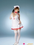 Сексуальная азиатская медсестра с большими сиськами и аппетитной круглой жопой в чулках и сексуальной униформе, фото 8