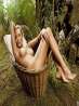 Красивая голая девушка в деревне, фото 5