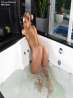 Длинные ноги и попка в масле голой девушки в ванной (16 фото), фото 12